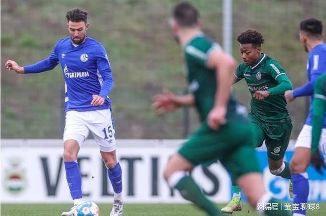 而前插中场 而前插中场